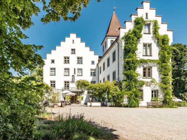 Tagen in Schlössern und Klöstern Tagen in Schlössern und Klöstern