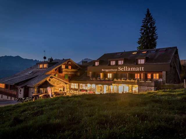 Zum Kopf lüften auf die Alp Sellamatt Zum Kopf lüften auf die Alp Sellamatt